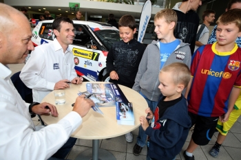 Autogramiáda Barum Czech Rally Zlín 31. 8. 2012 (Josef Petrů)