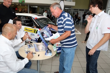 Autogramiáda Barum Czech Rally Zlín 31. 8. 2012 (Josef Petrů)